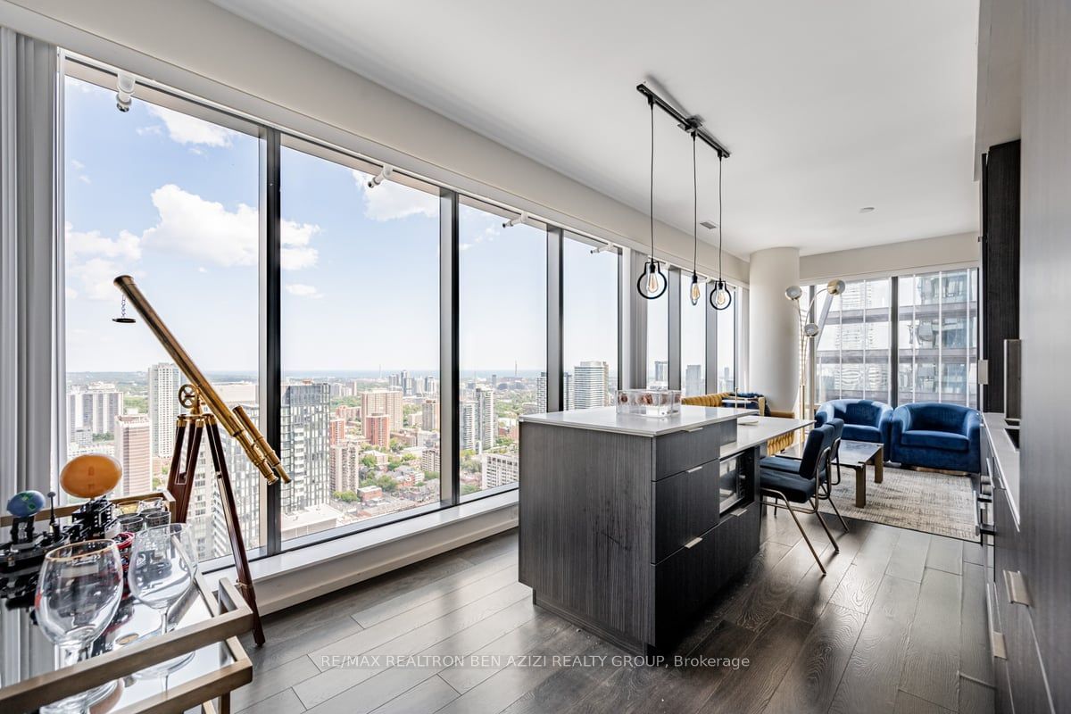 5 St Joseph St, unit 3902 for sale