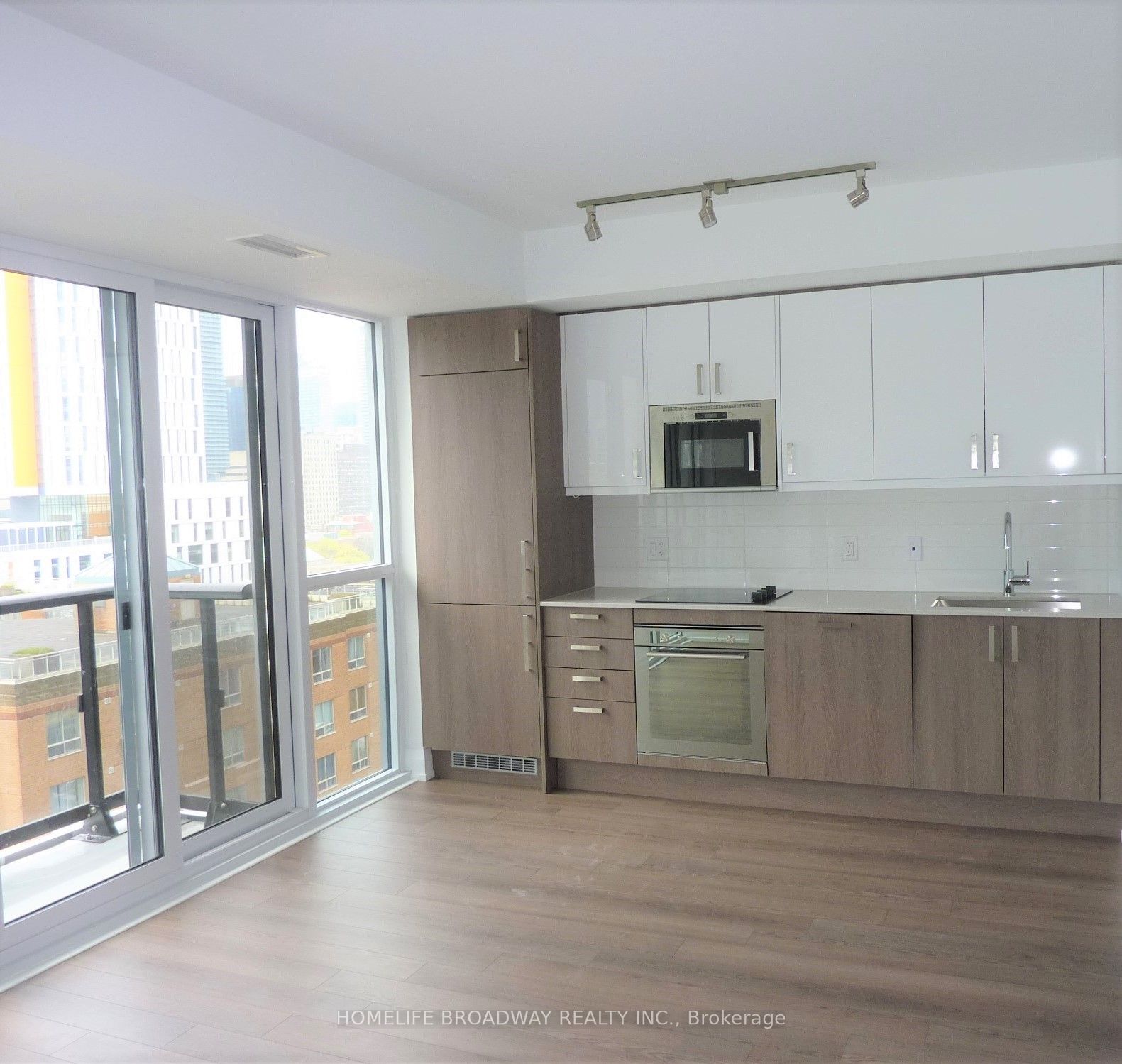 77 Mutual St, unit 1605 for rent