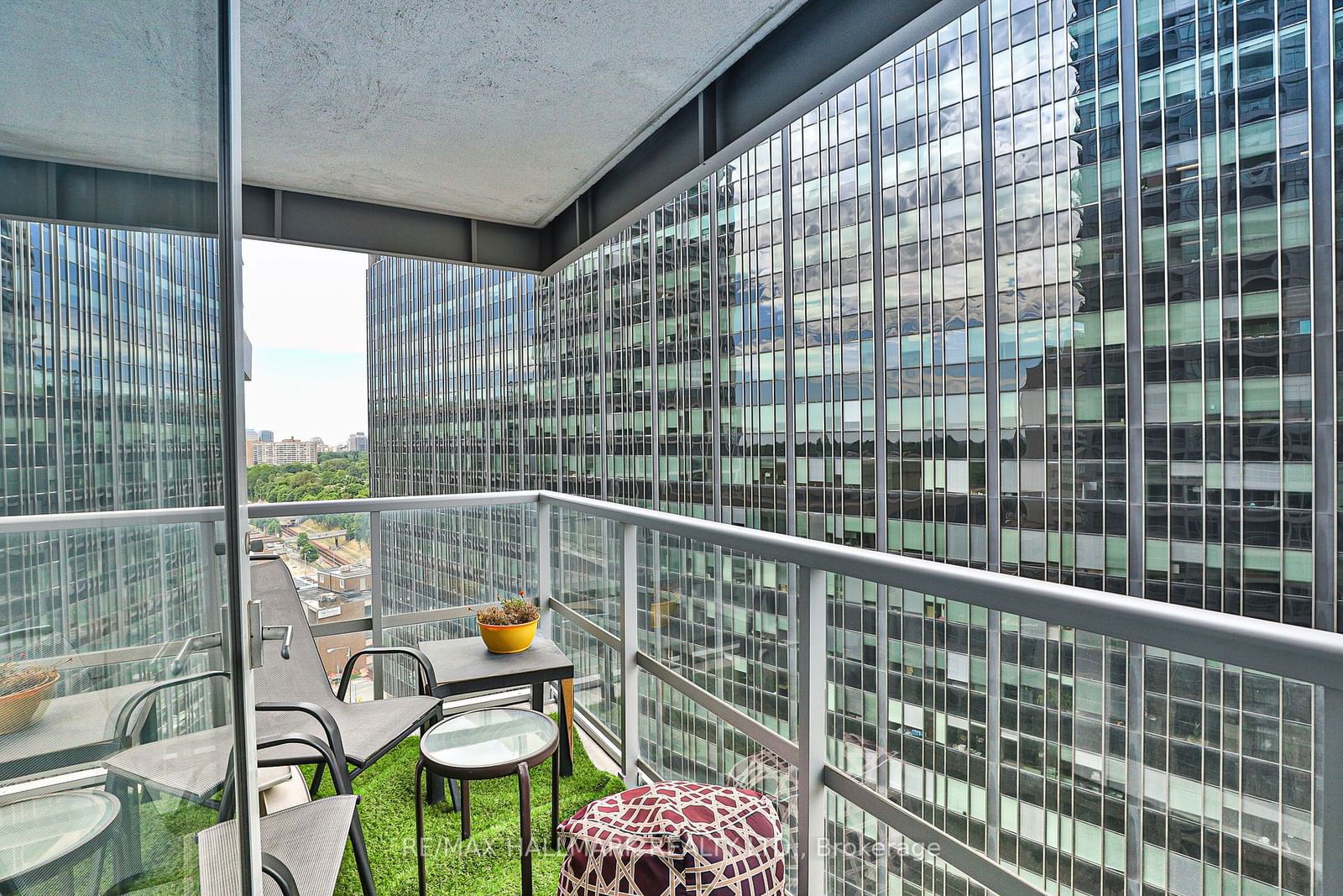 2181 Yonge St, unit 1206 for rent - image #19