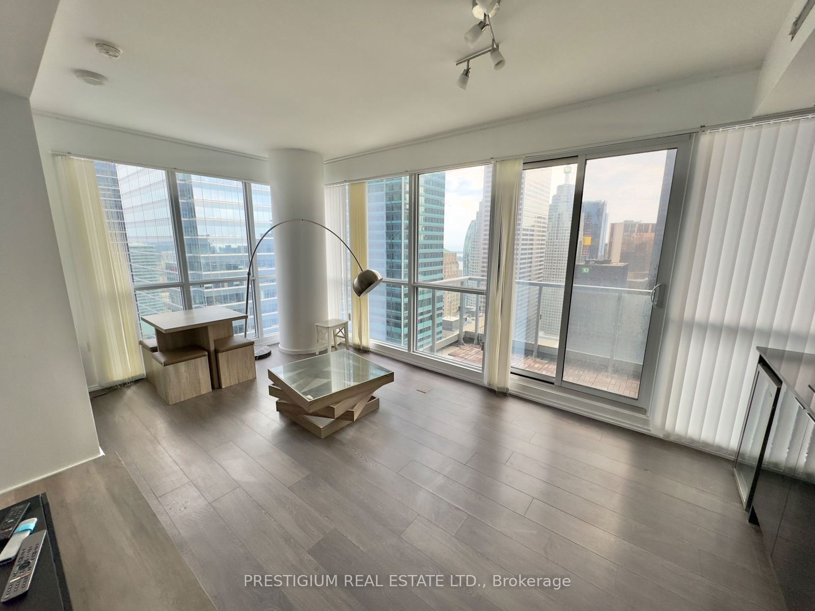 70 Temperance St, unit 4906 for rent - image #2