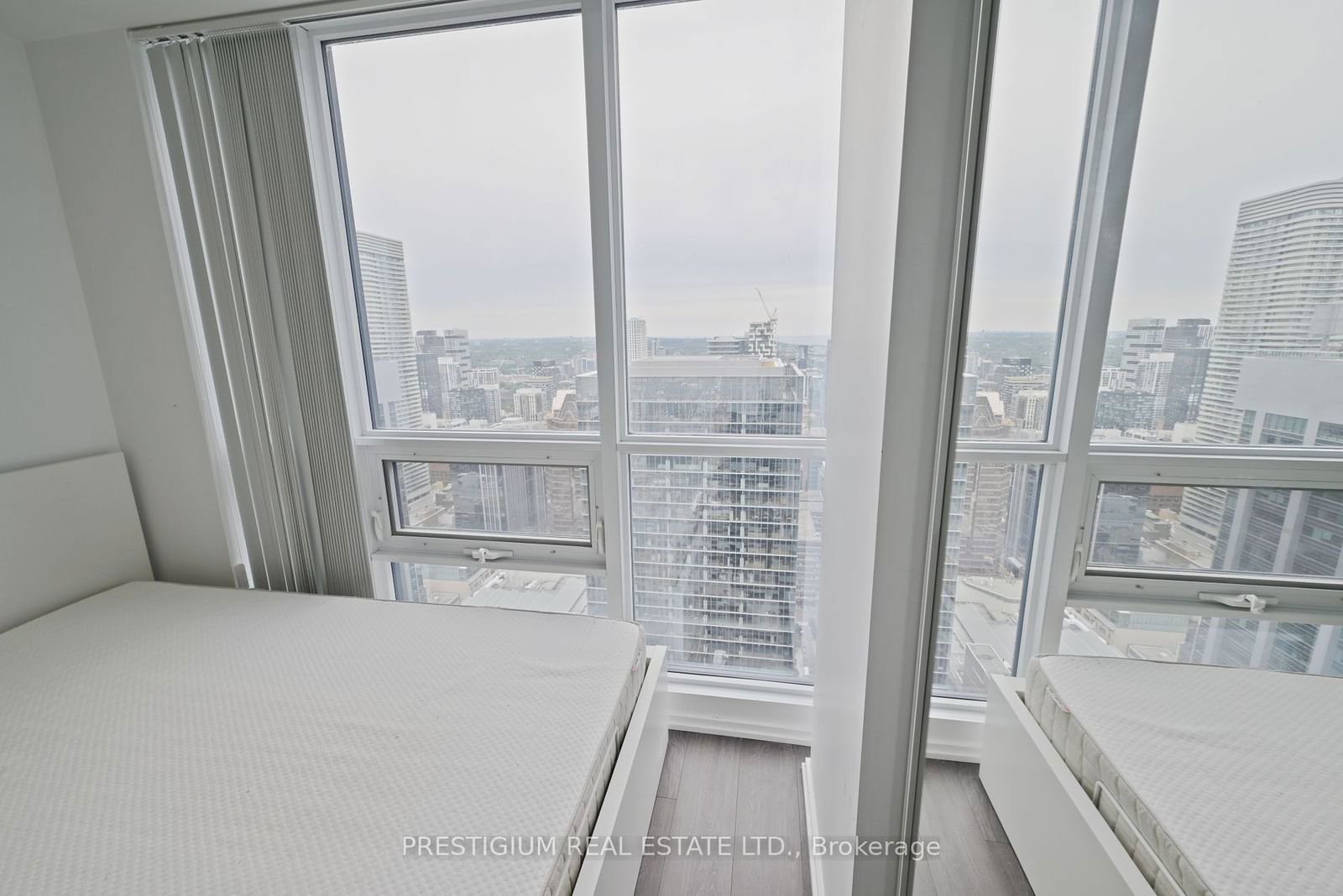 70 Temperance St, unit 4906 for rent - image #5