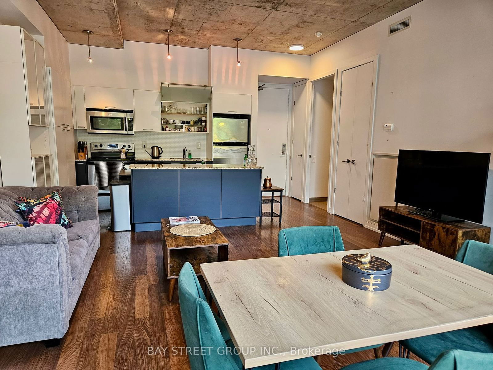 10 Morrison St, unit 311 for rent - image #4