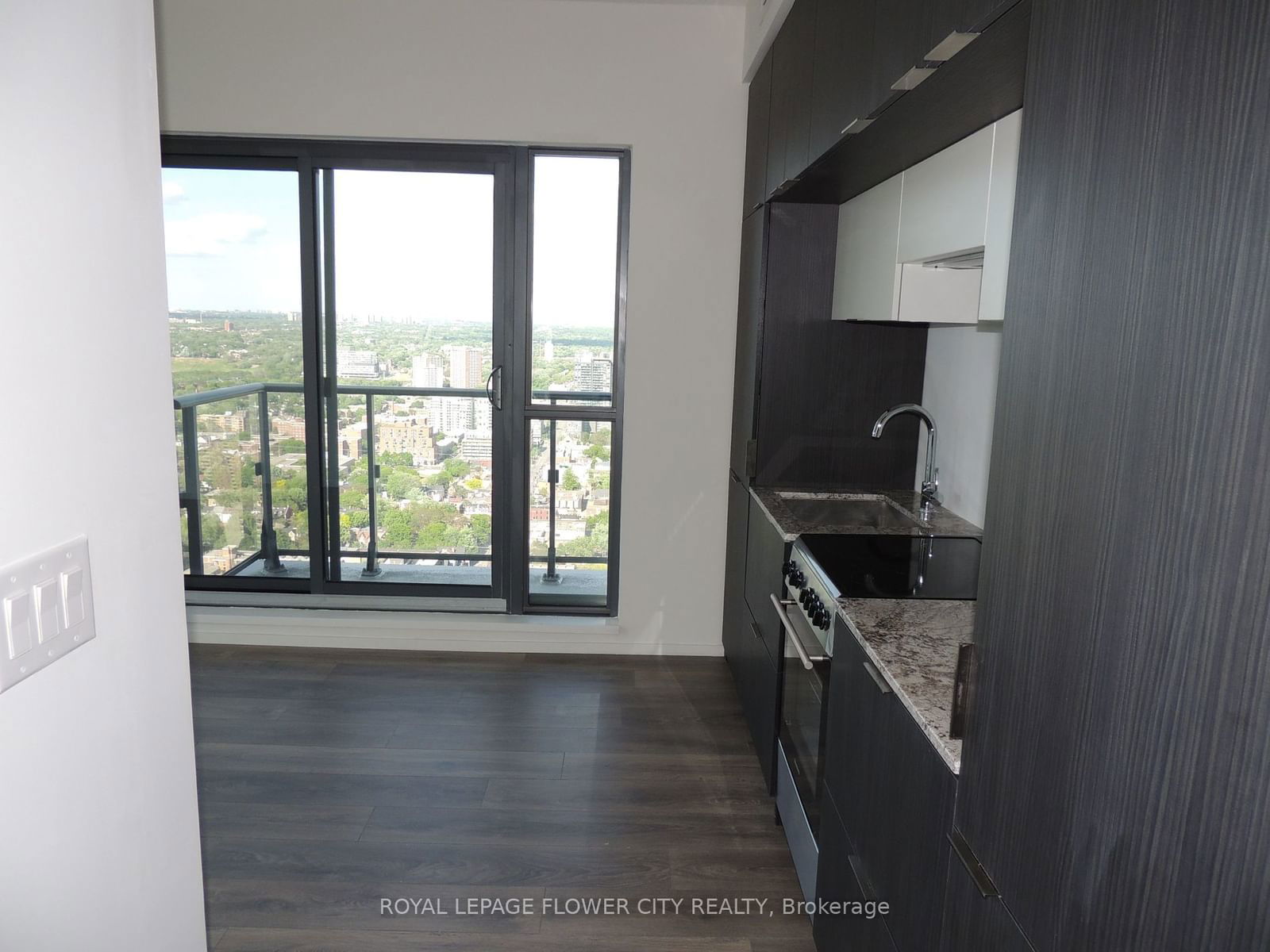 159 Dundas St, unit 4206 for rent - image #8