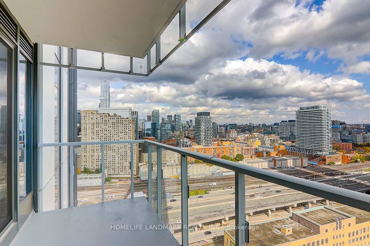 28 Freeland St, unit 2008 for rent - image #24