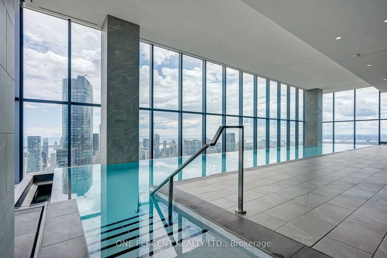 7 Grenville St, unit 6108 for sale - image #2