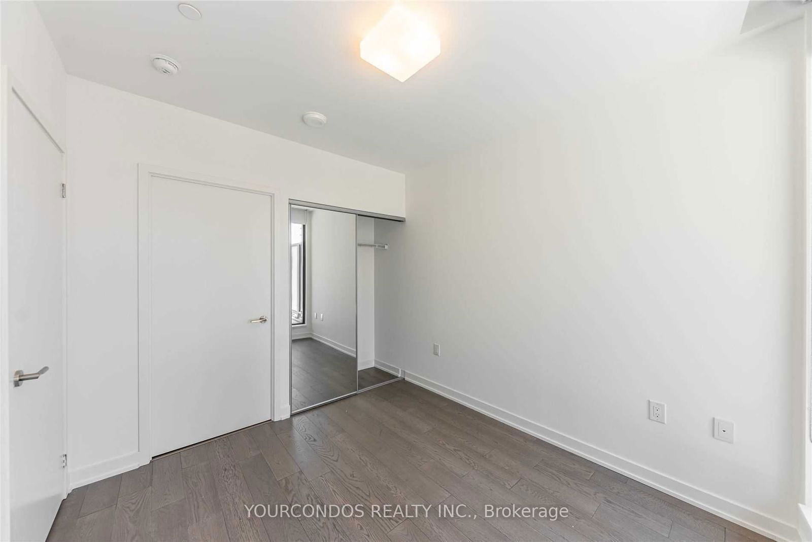 11 Wellesley St W, unit 611 for rent - image #12