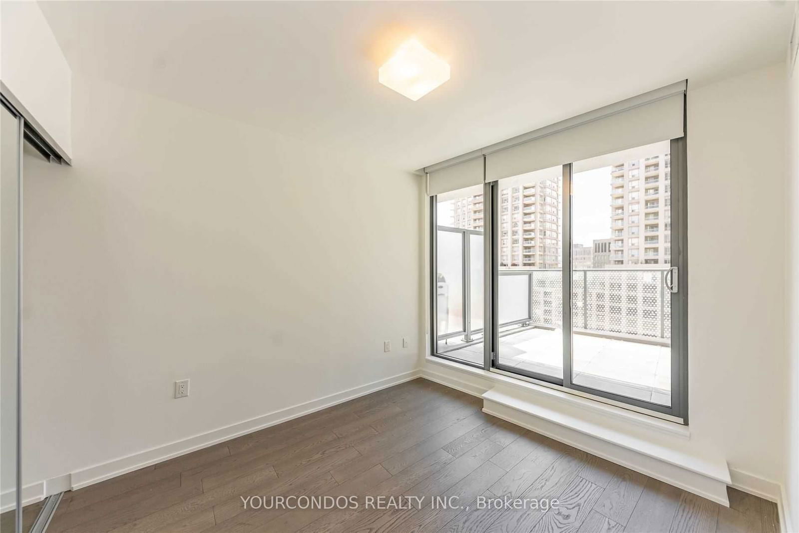 11 Wellesley St W, unit 611 for rent - image #17