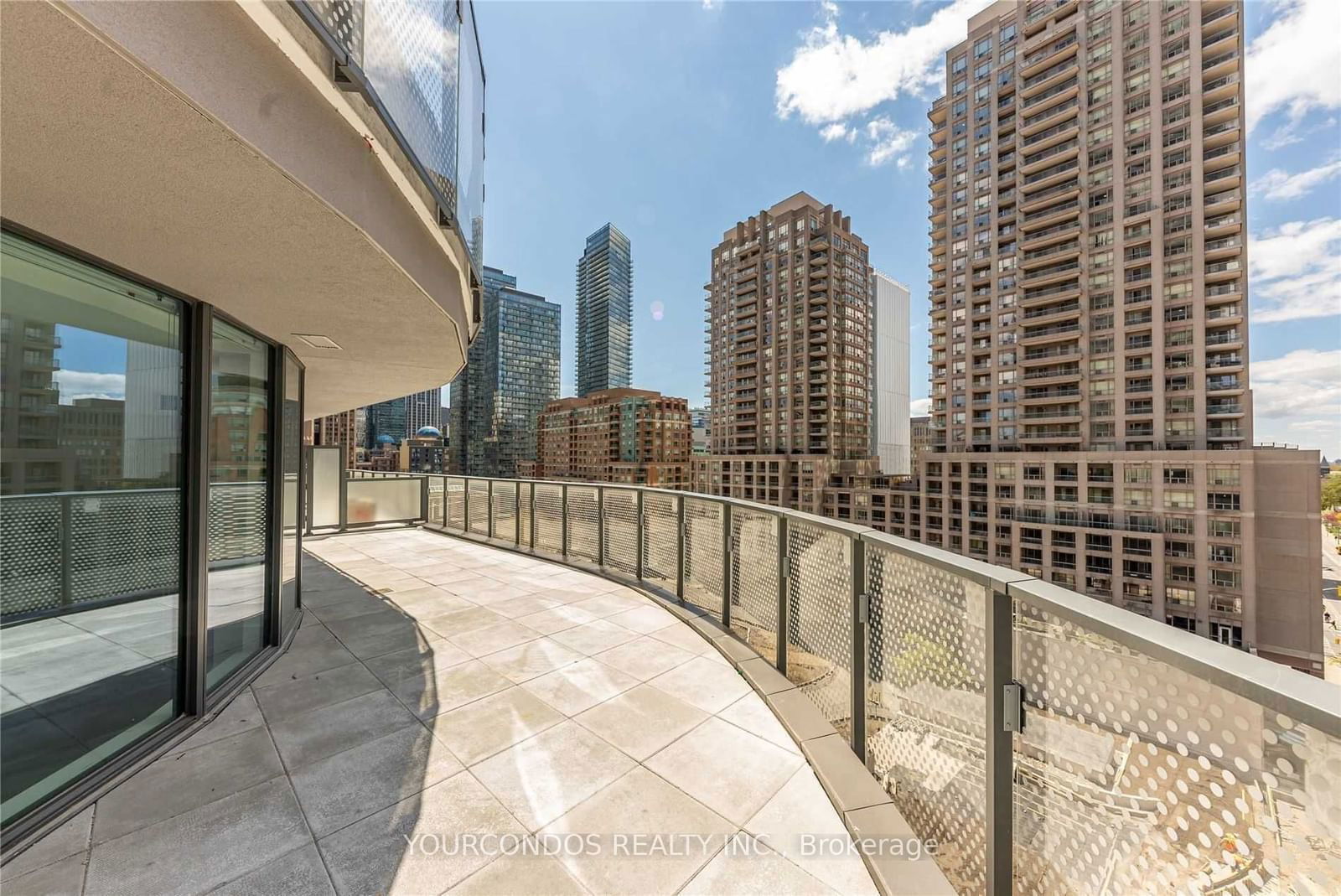 11 Wellesley St W, unit 611 for rent - image #21