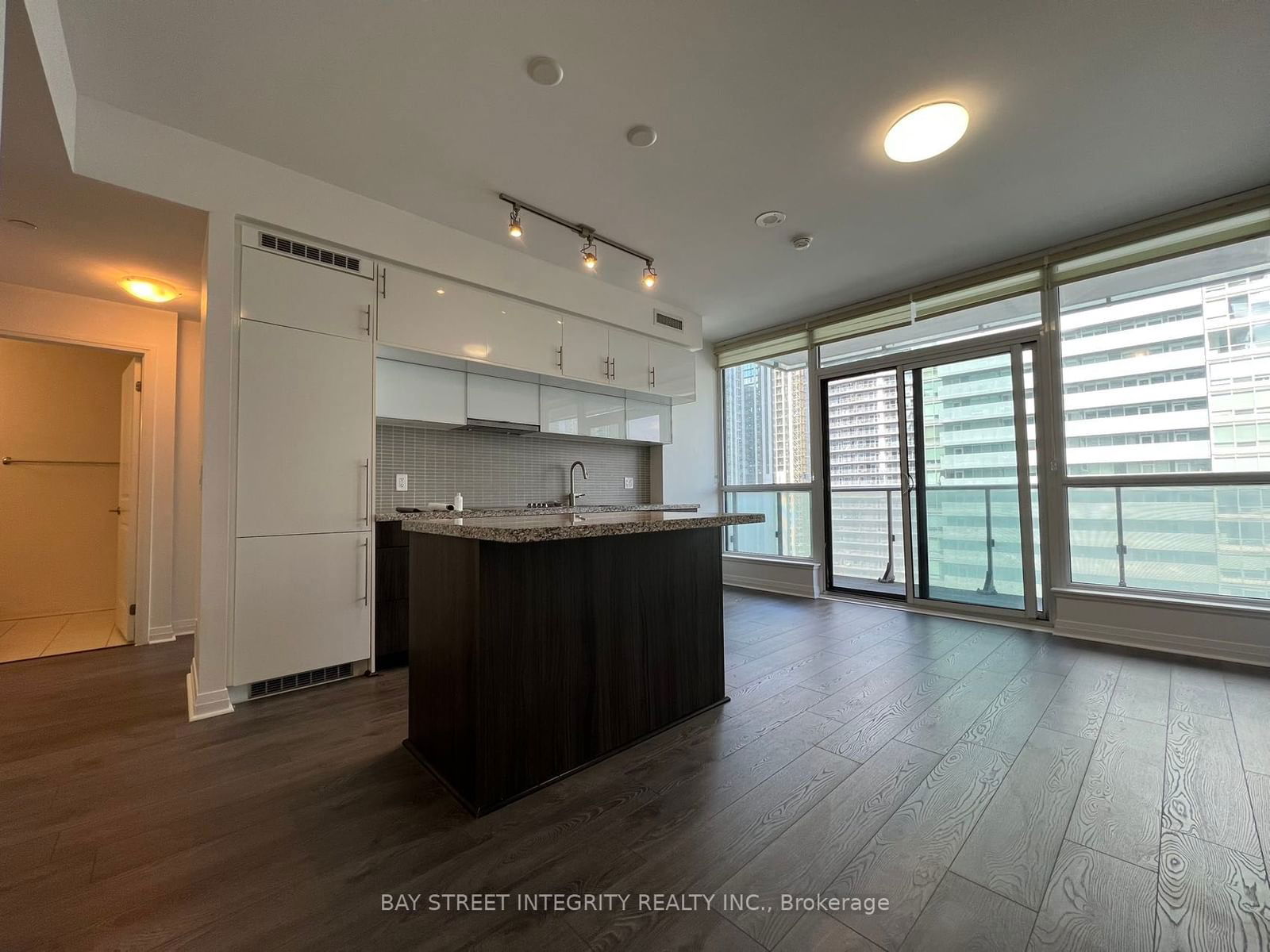 8 Mercer St, unit 2301 for rent