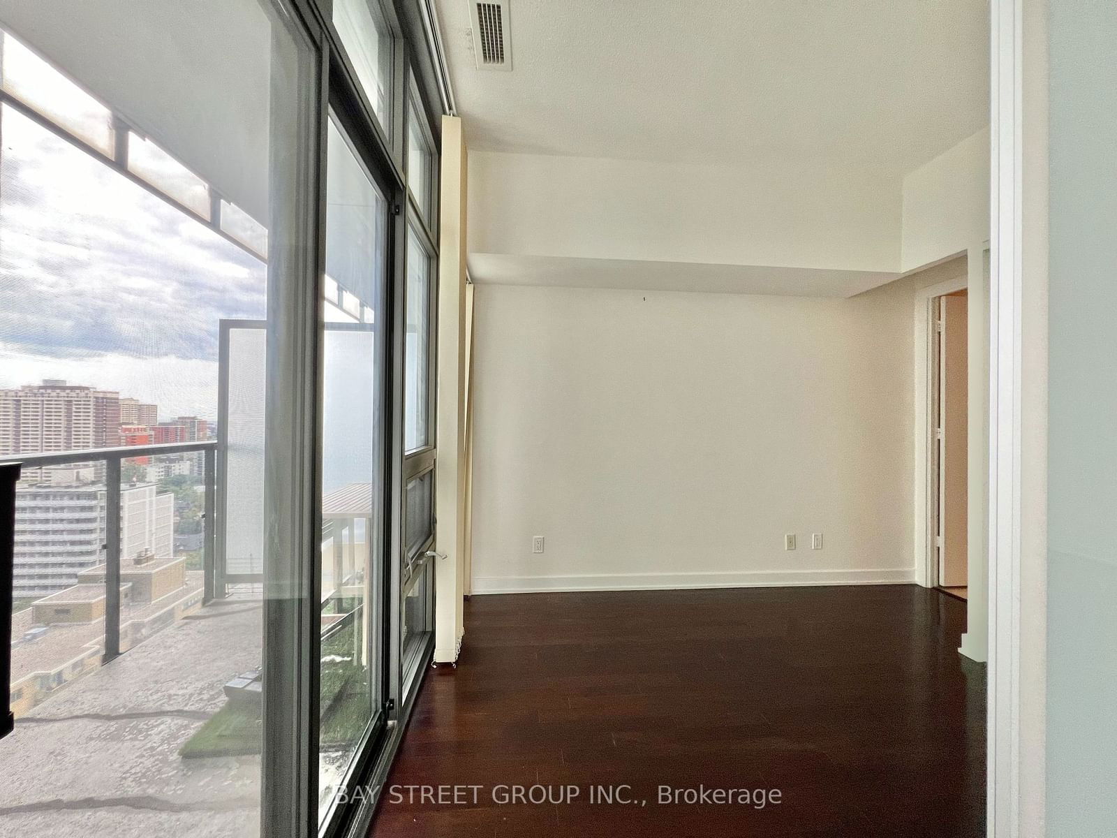 33 Charles St E, unit 1811 for rent - image #22