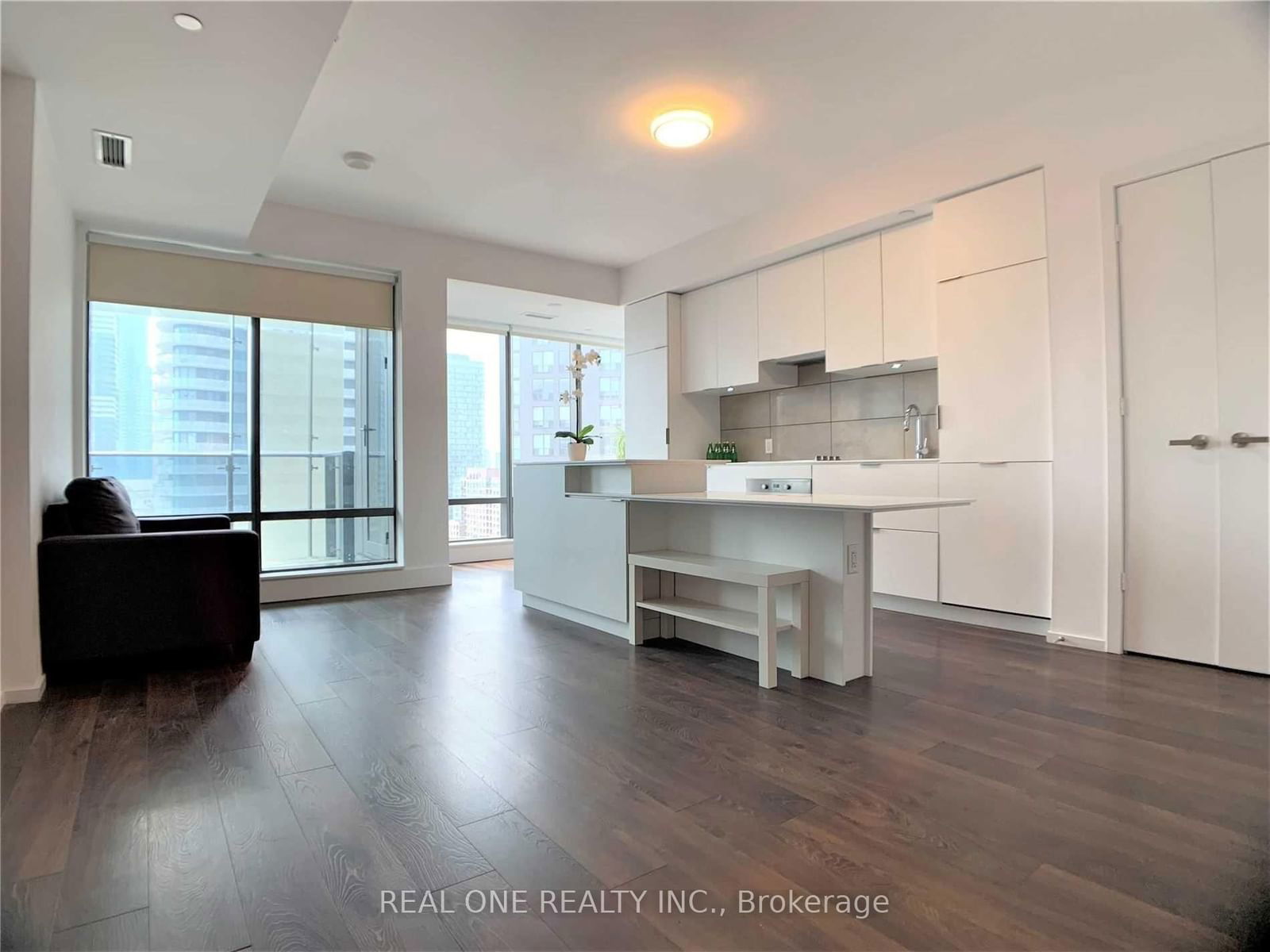 5 St Joseph St, unit 1404 for rent - image #2