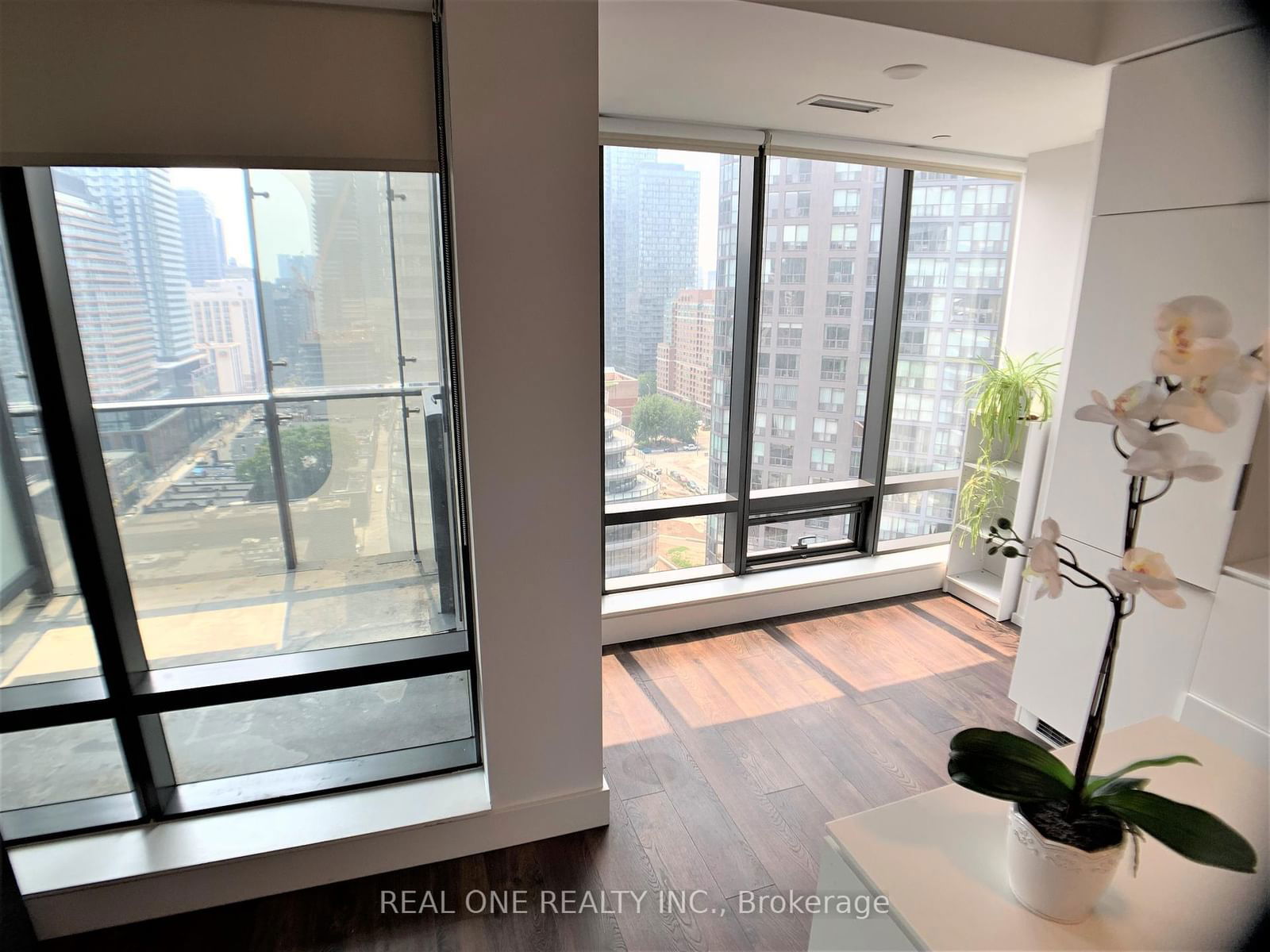 5 St Joseph St, unit 1404 for rent - image #4