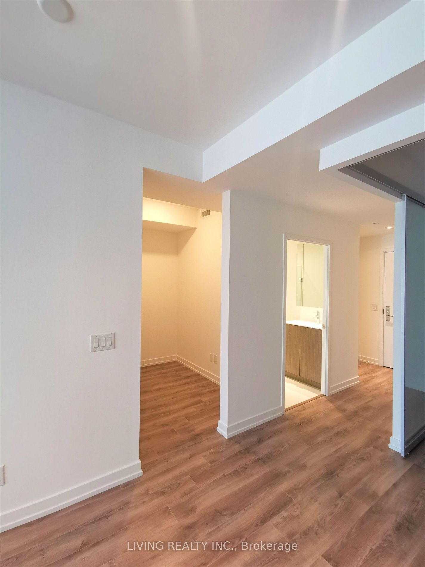 20 Edward St, unit 2208 for rent - image #3