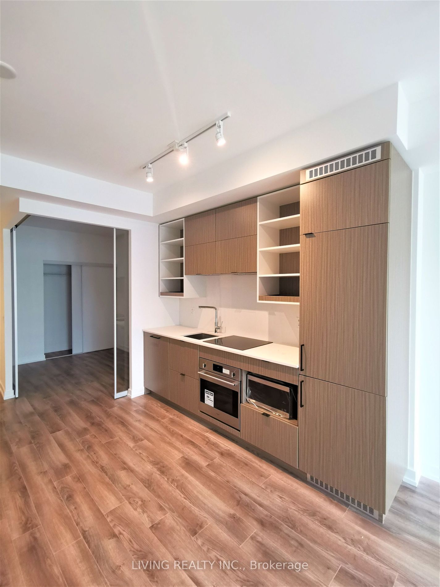 20 Edward St, unit 2208 for rent