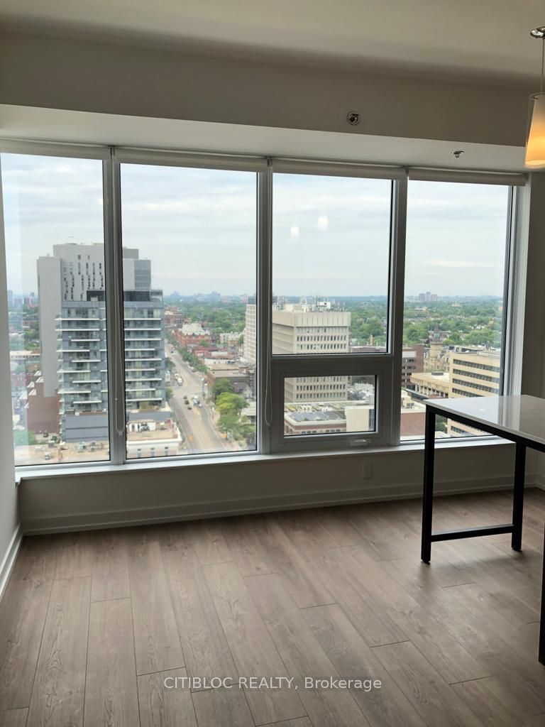 203 College St, unit 1903 for rent - image #3