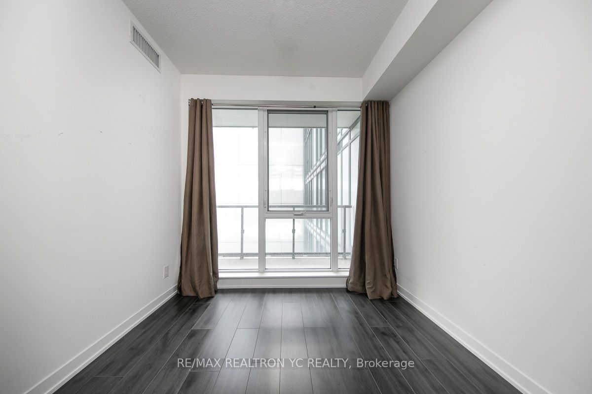 18 Rean Dr, unit 405 for rent - image #16