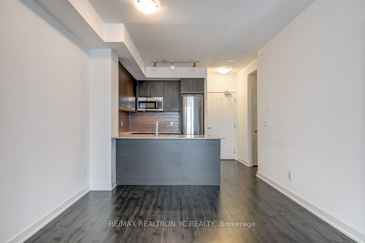 18 Rean Dr, unit 405 for rent - image #8