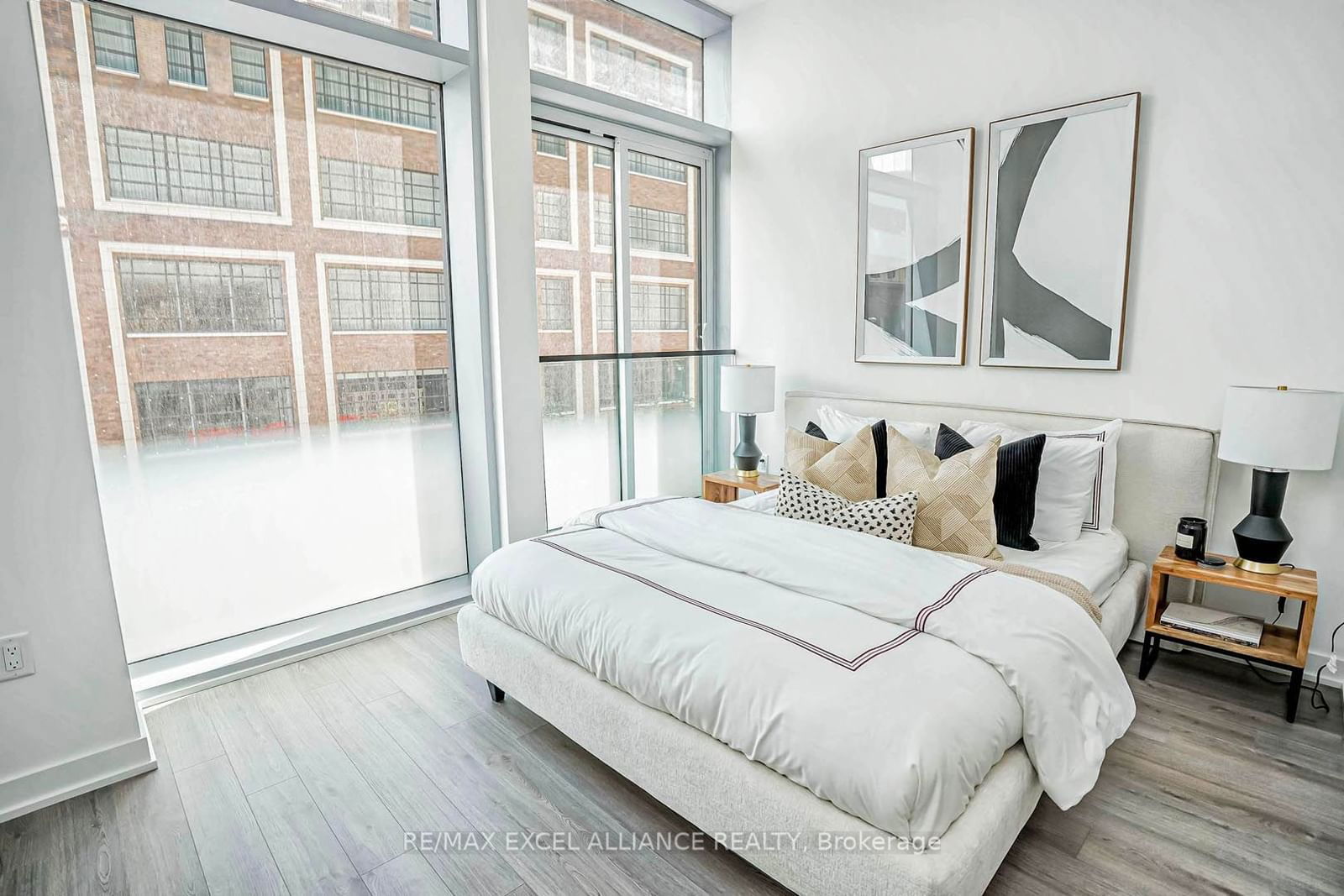 357 King St W, unit 202 for sale - image #17