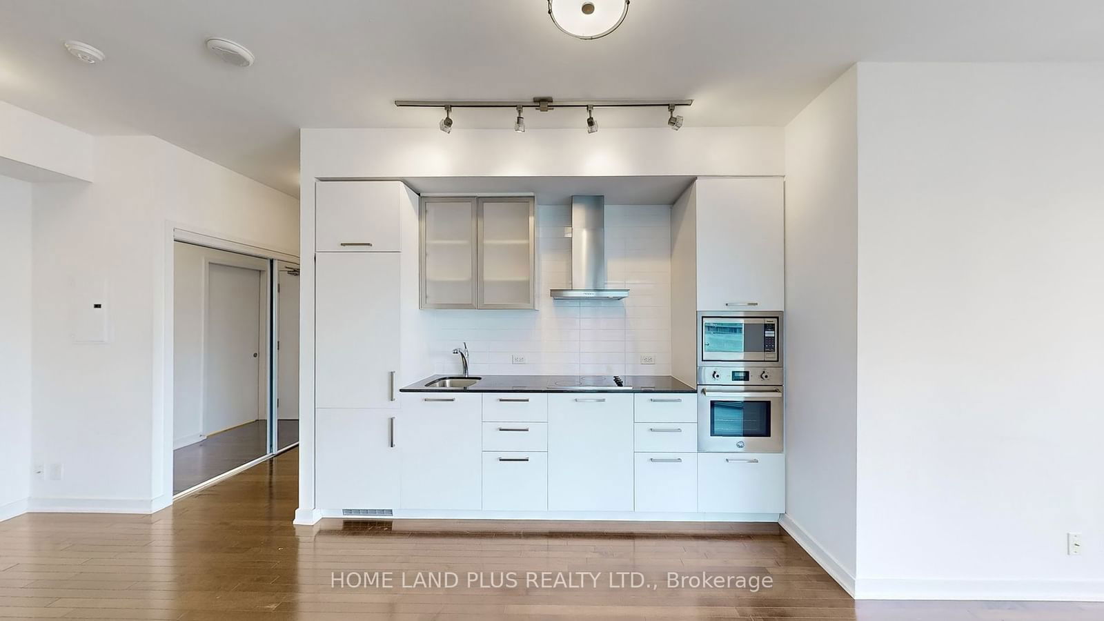 12 York St, unit 2407 for rent