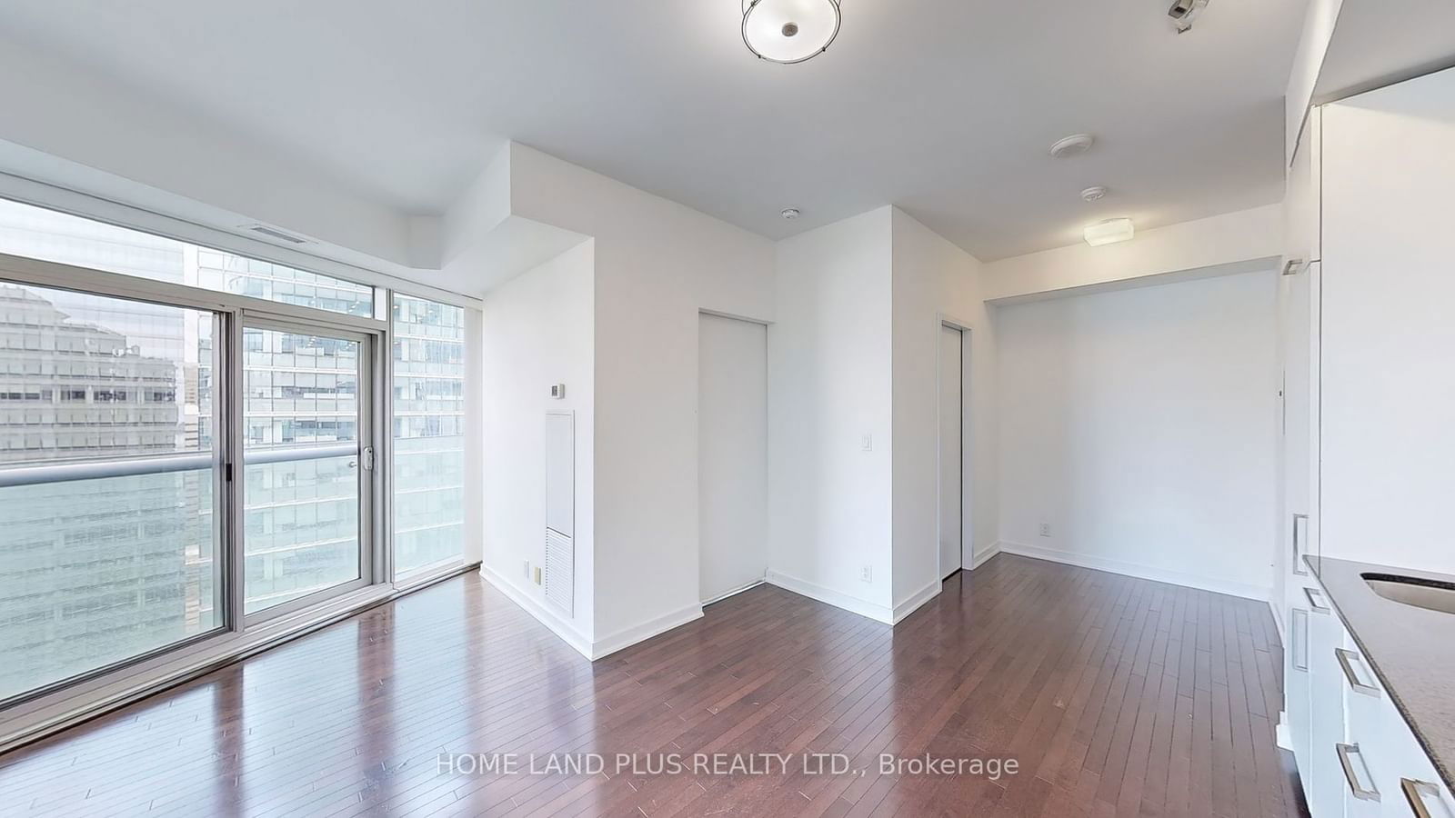 12 York St, unit 2407 for rent - image #7