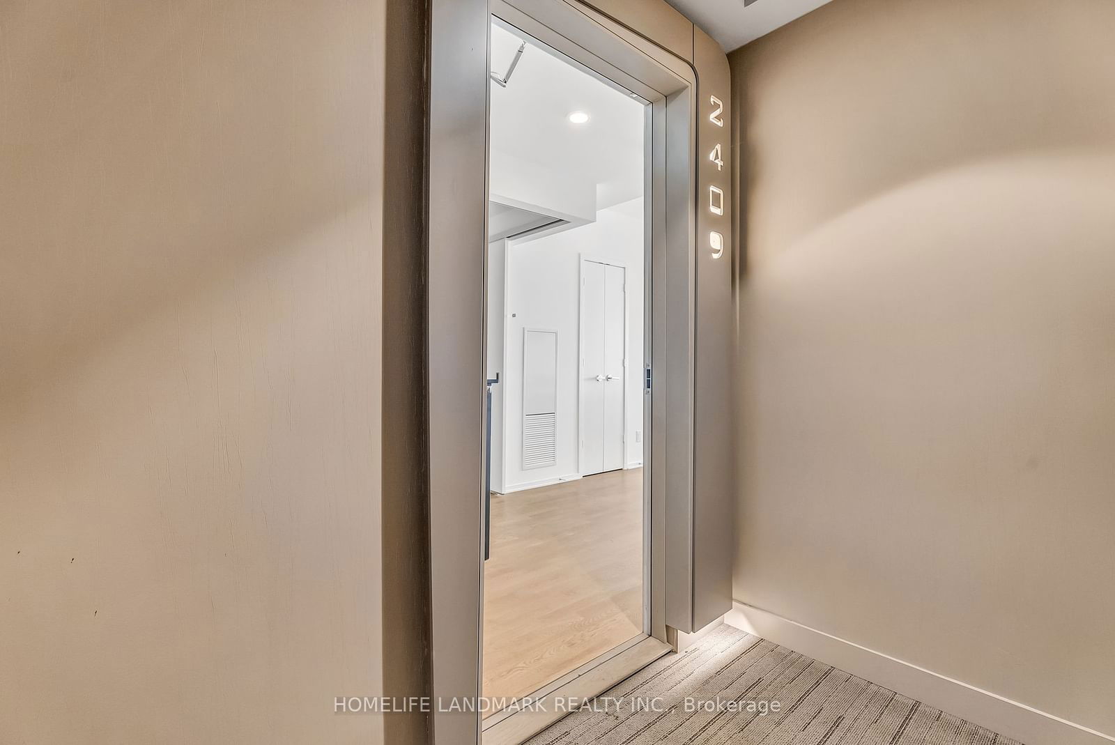 1 Bloor St E, unit 2409 for rent - image #4