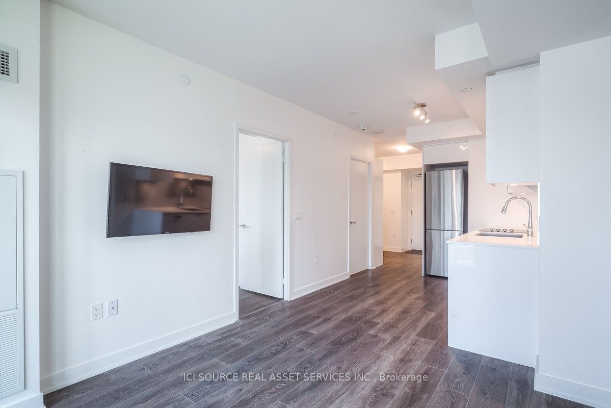 195 Redpath Ave, unit 1411 for rent