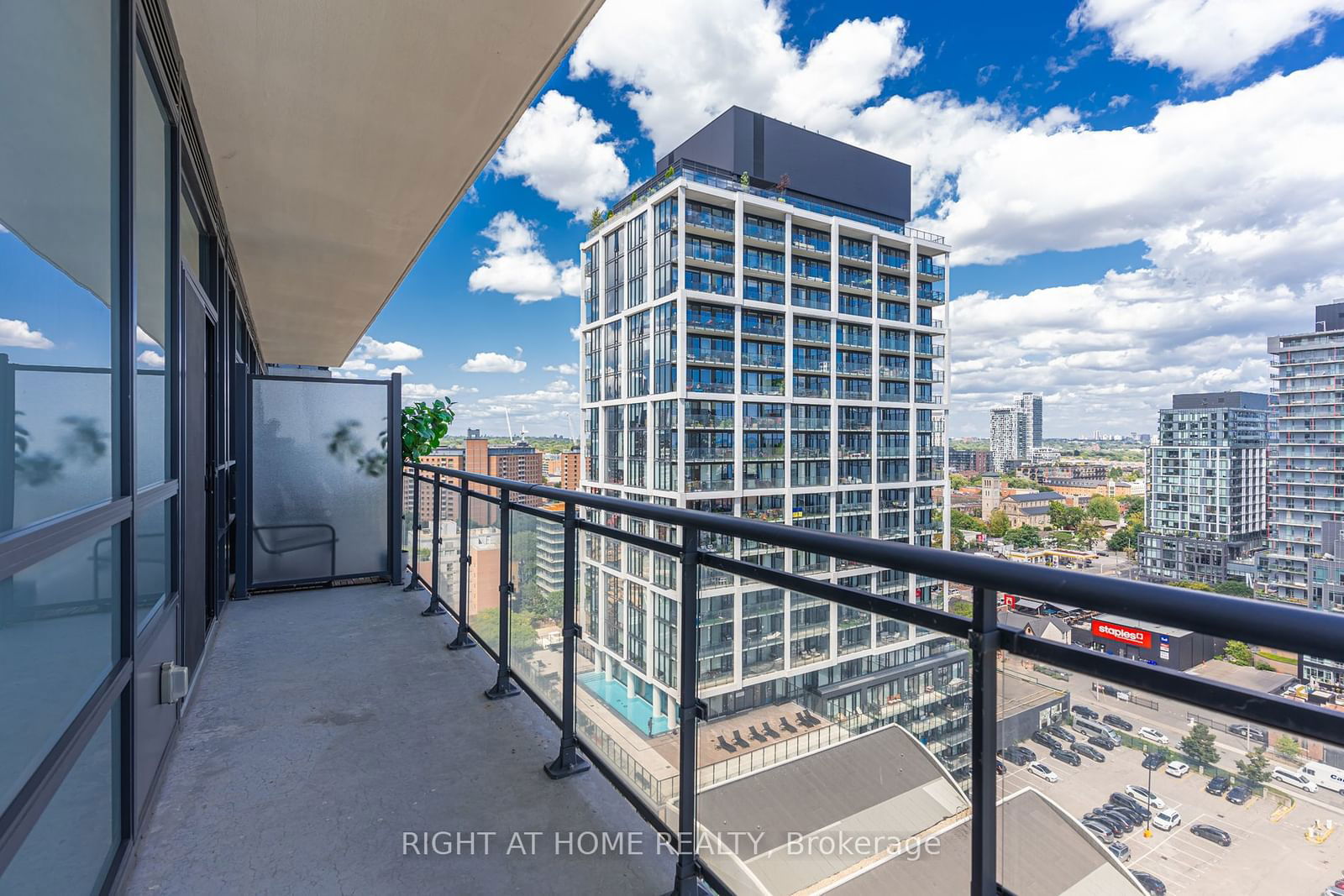 460 Adelaide St E, unit PH120 for sale