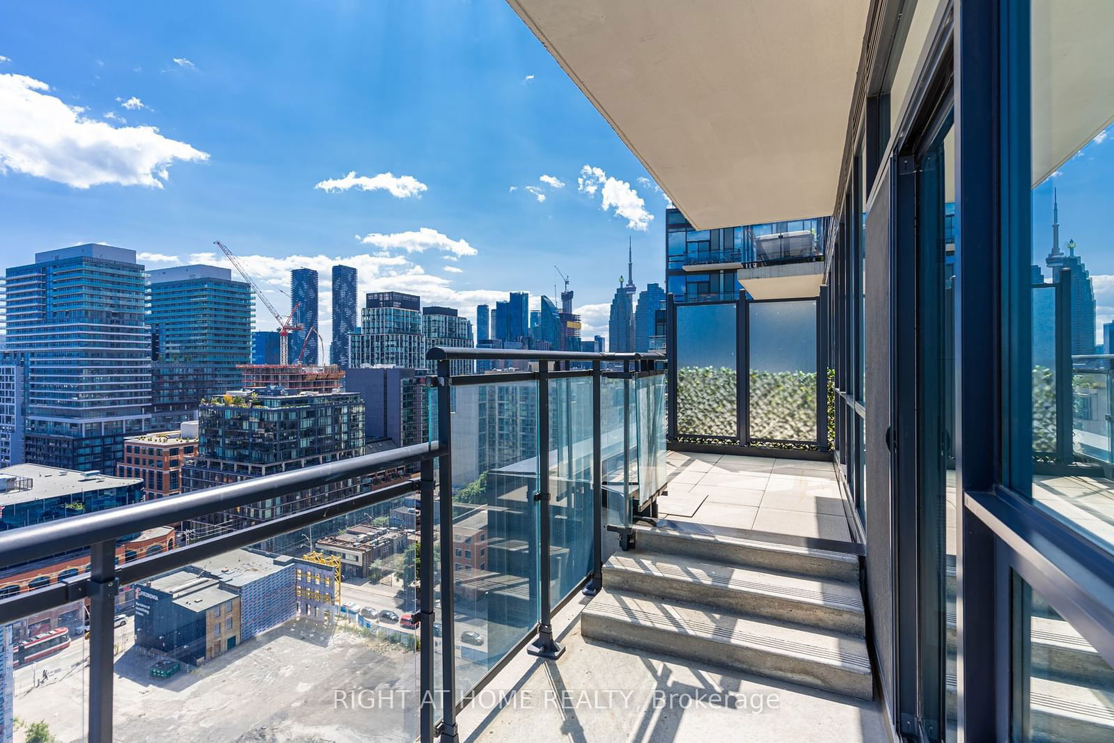 460 Adelaide St E, unit PH120 for sale