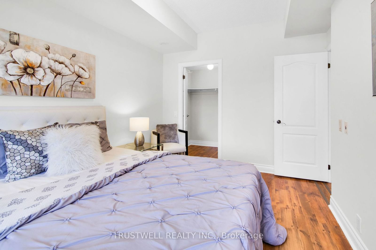 2 Clairtrell Rd, unit 201 for sale - image #23