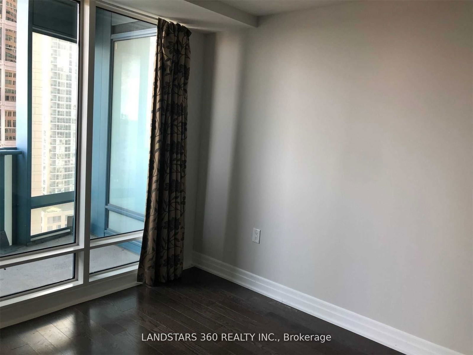 8 The Esplanade, unit 1712 for rent