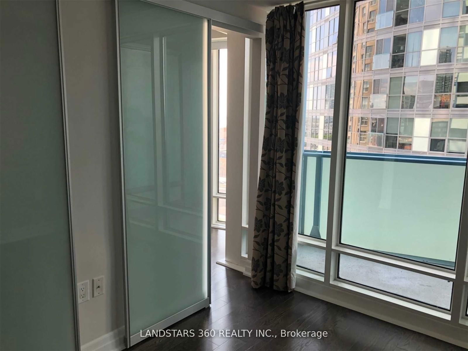 8 The Esplanade, unit 1712 for rent