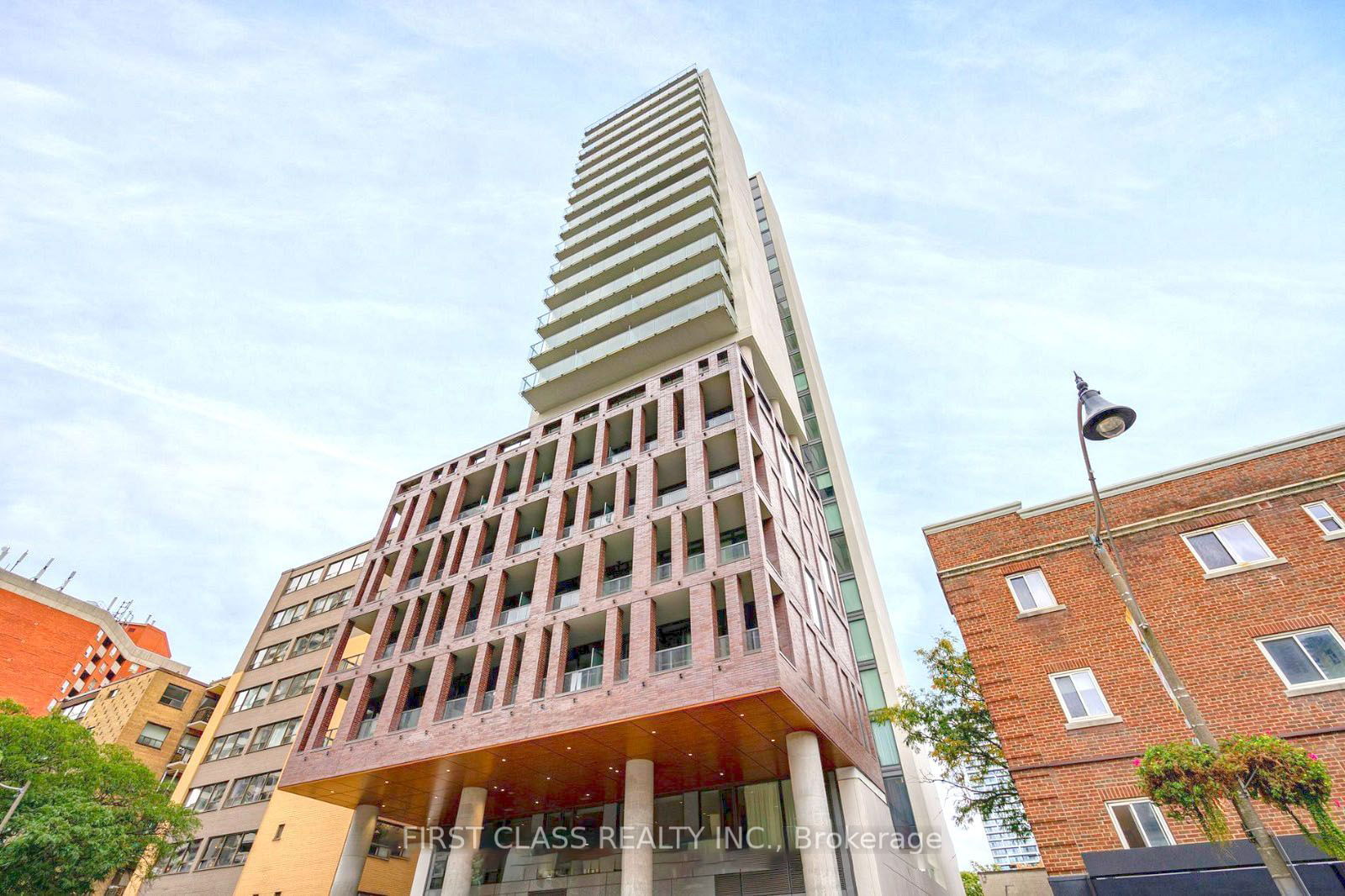 81 Wellesley St E, unit 908 for sale - image #1