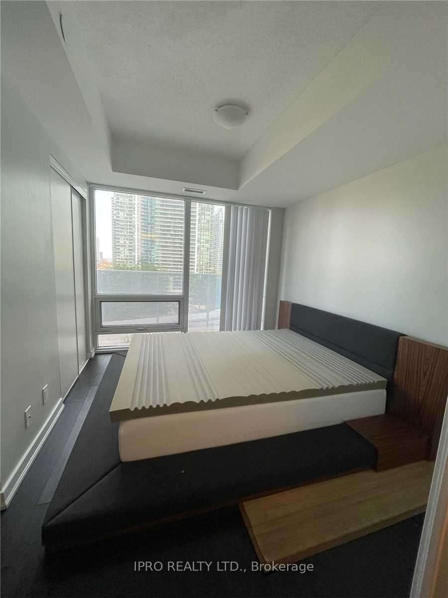 100 Harbour St, unit 1004 for rent - image #6