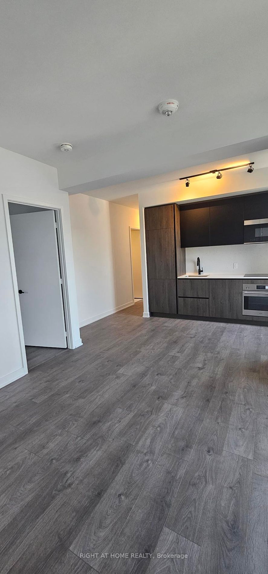 108 Peter St, unit 2102 for rent - image #5