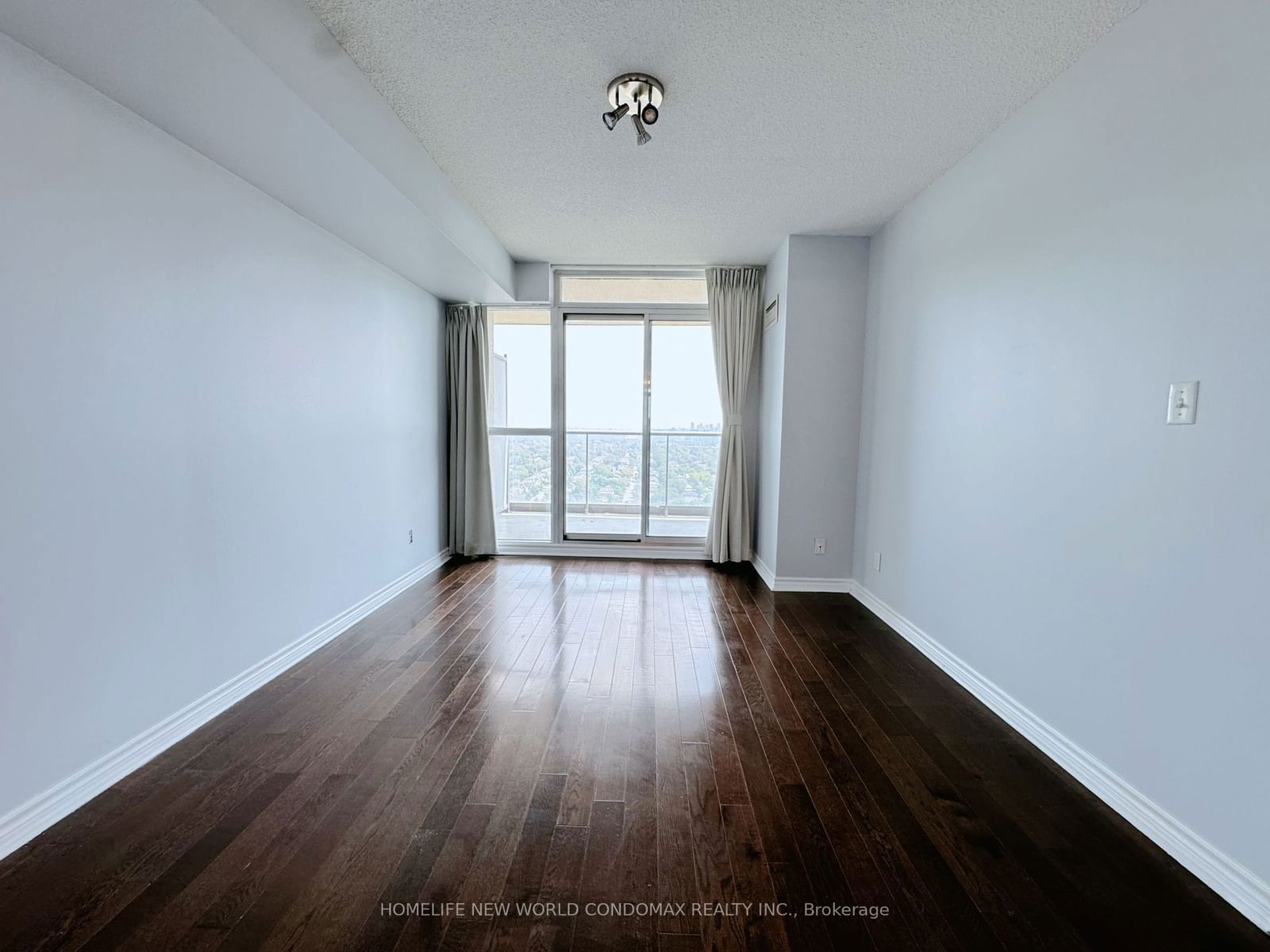 18 Spring Garden Ave, unit 3307 for rent - image #4