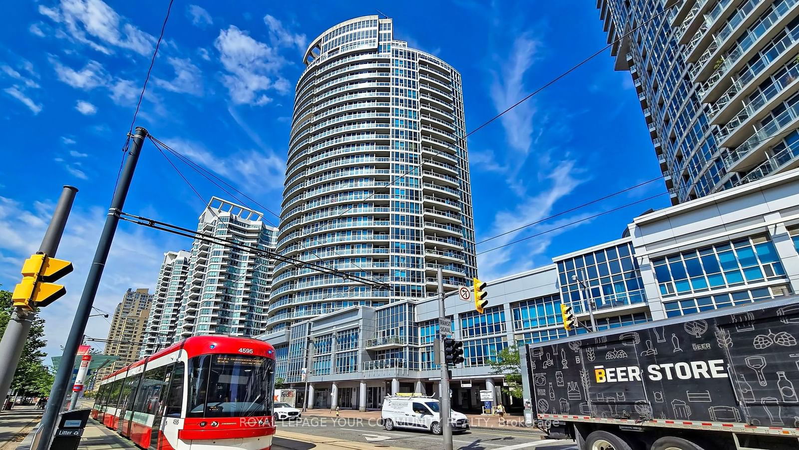 218 Queens Quay W, unit 403 for rent - image #1