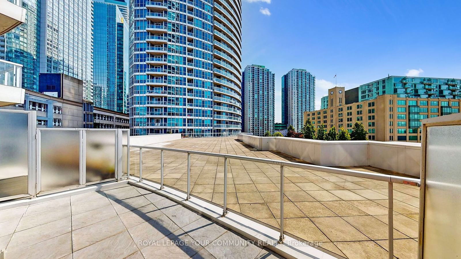 218 Queens Quay W, unit 403 for rent - image #23