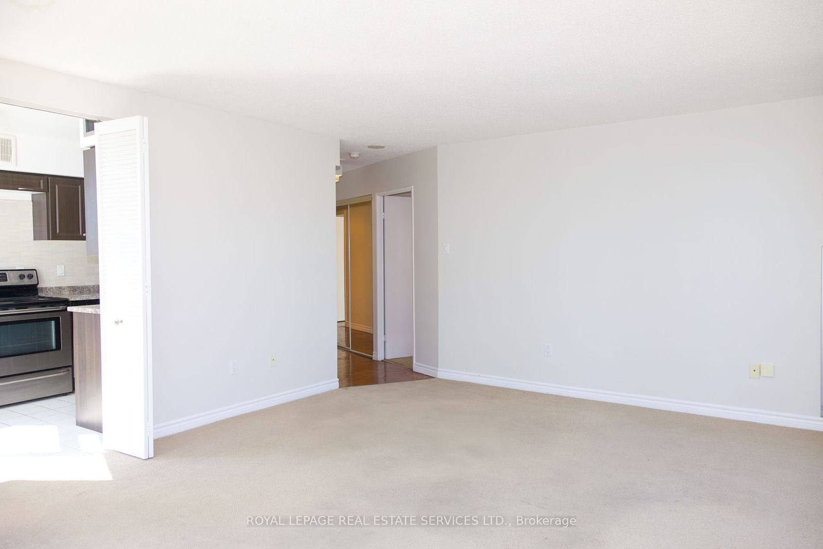 1055 Bay St, unit 1605 for rent - image #4