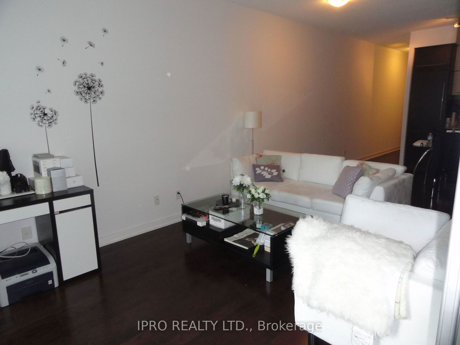 770 Bay St, unit 303 for rent