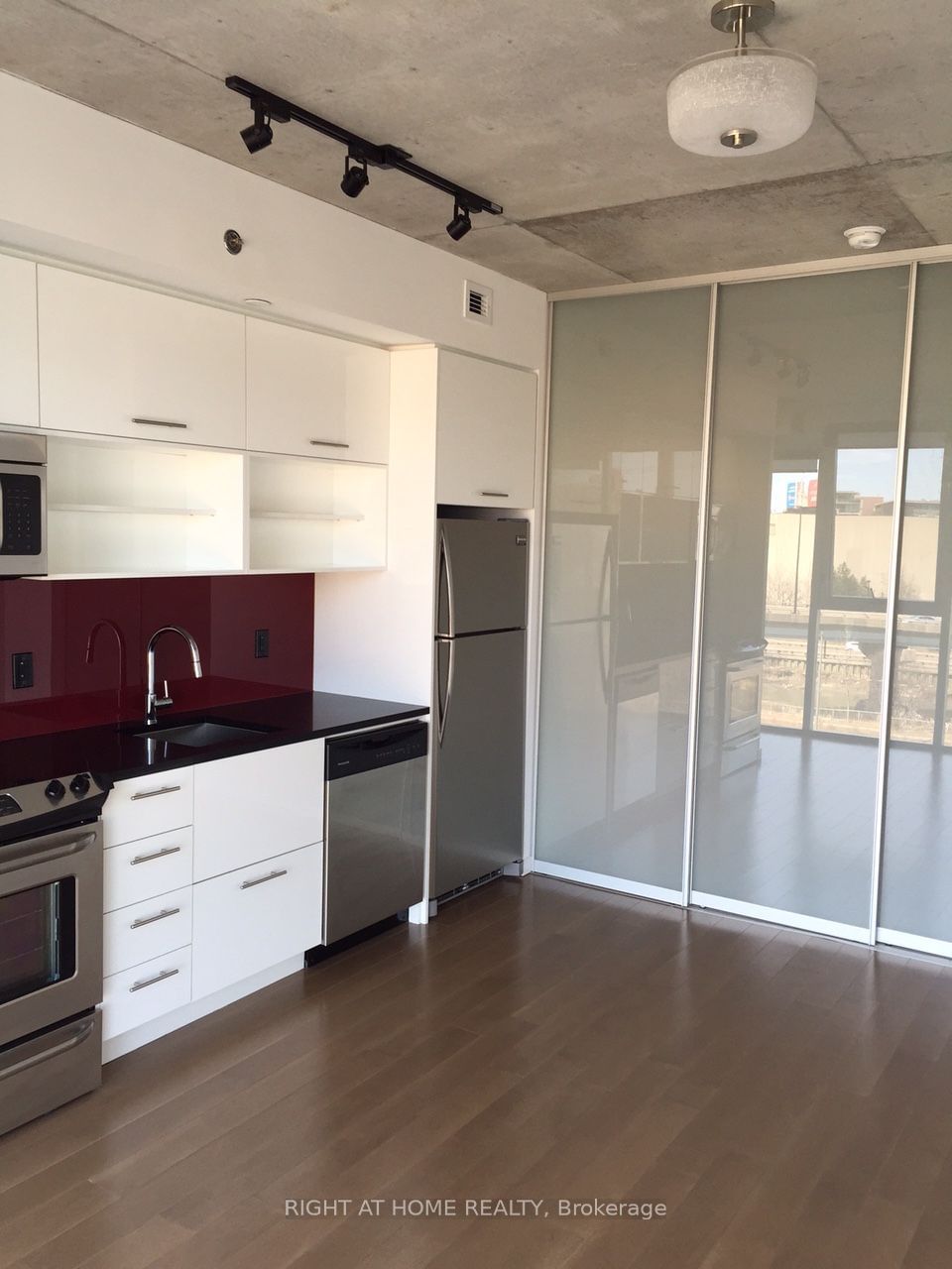 32 Trolley Cres, unit 402 for rent