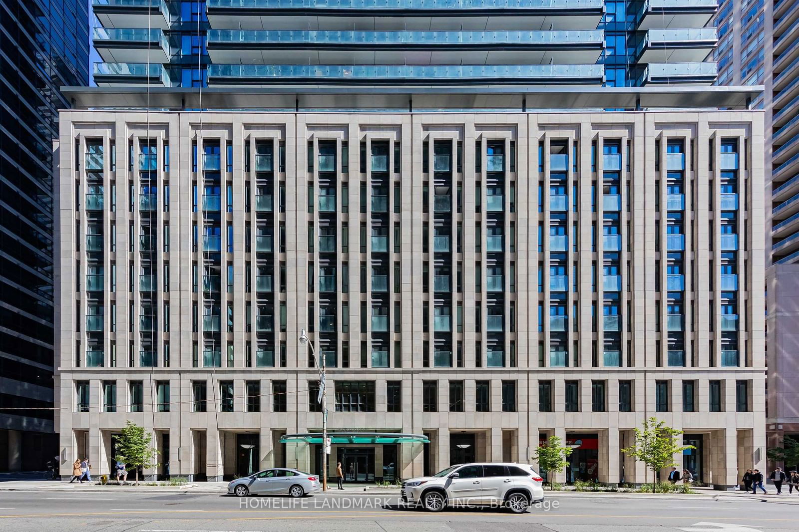 955 Bay St, unit 604 for sale - image #2