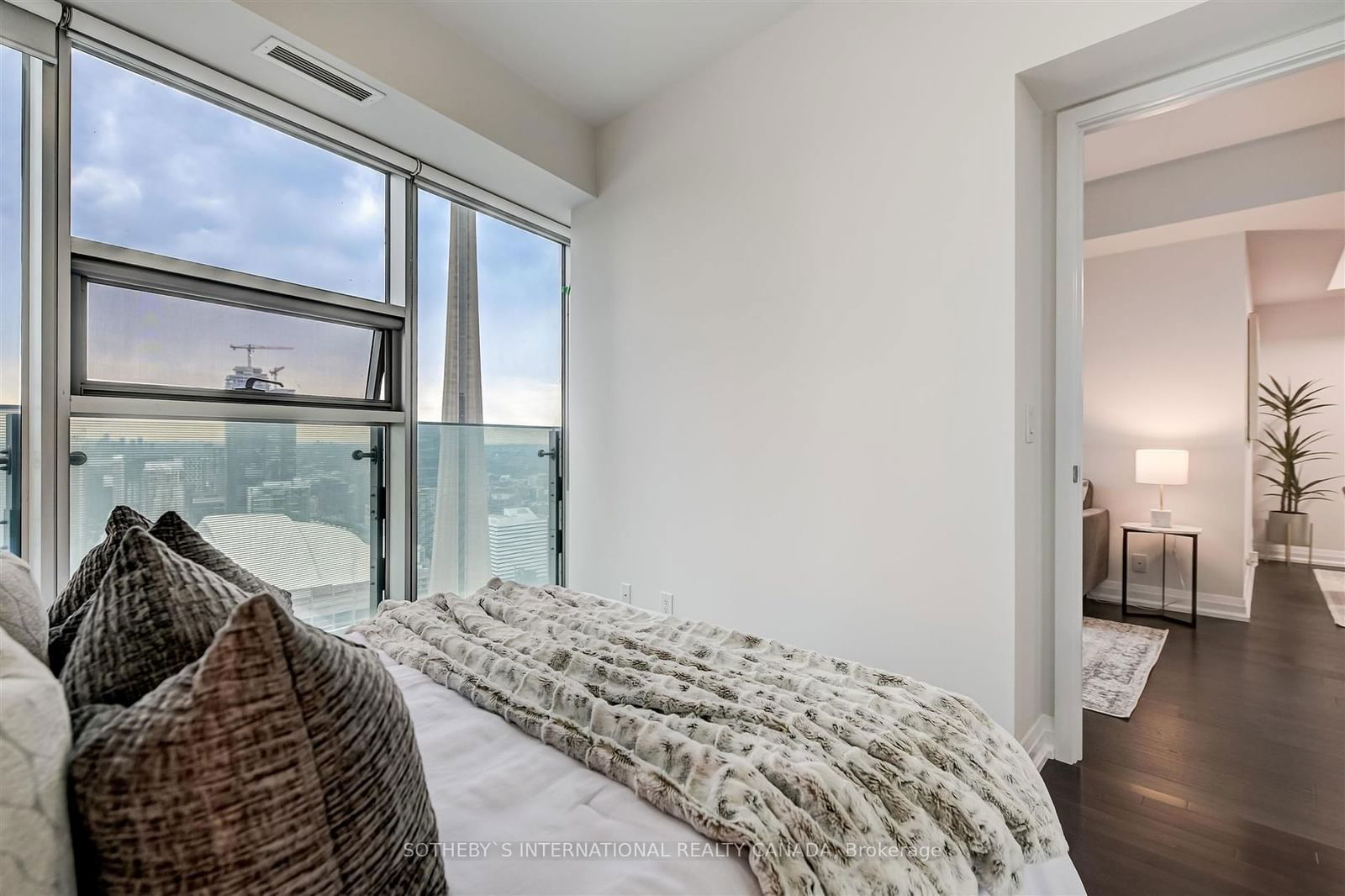 14 York St, unit 4706 for rent - image #15