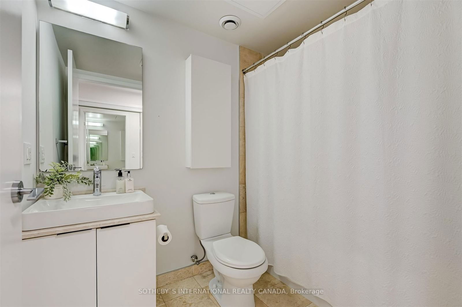 14 York St, unit 4706 for rent - image #17