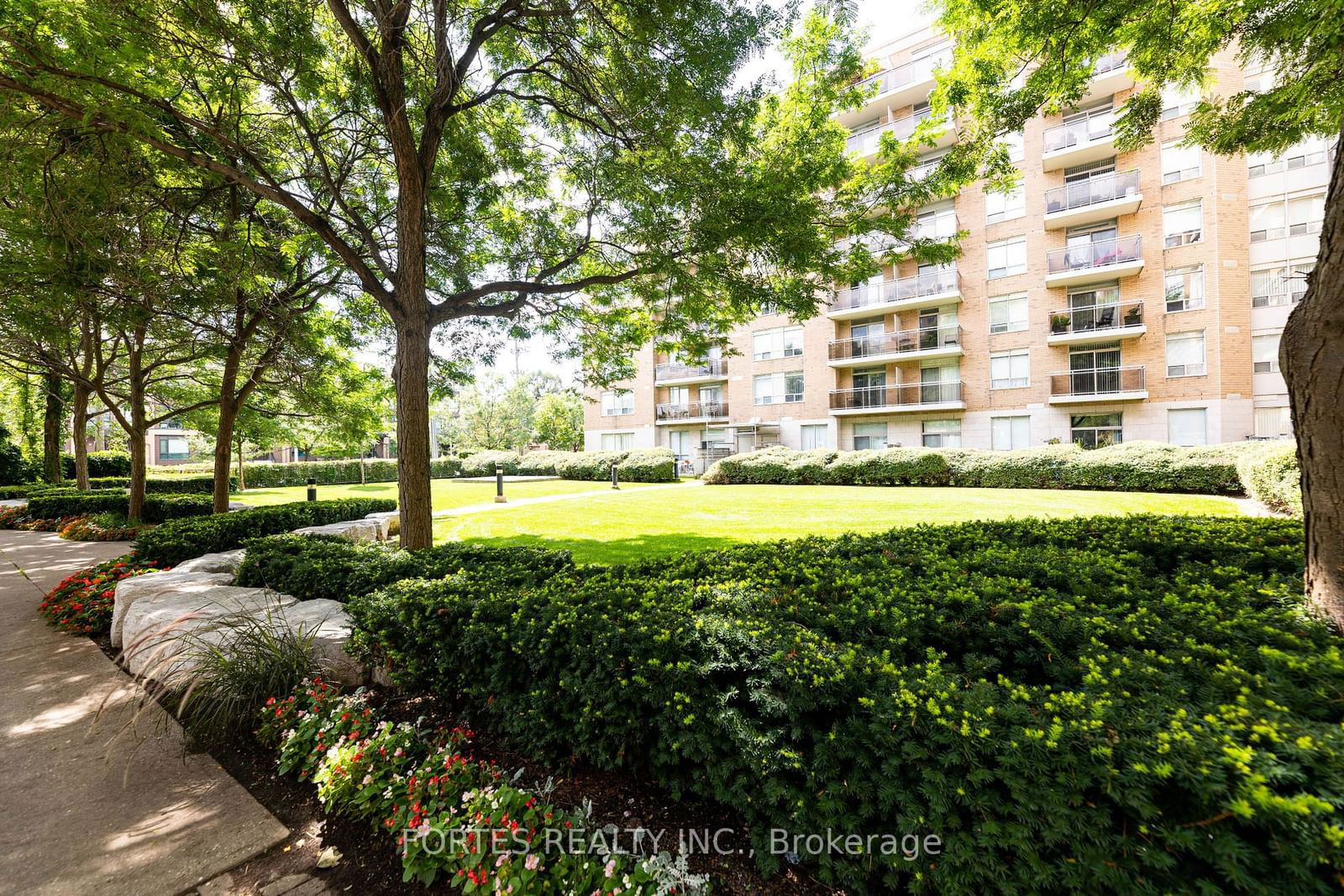 650 Lawrence Ave W, unit 404 for sale - image #3