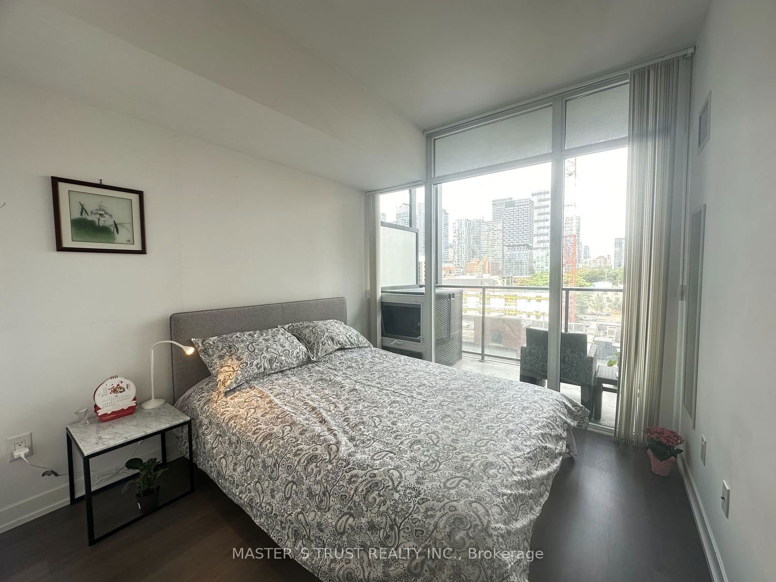 105 George St, unit 601 for sale - image #1