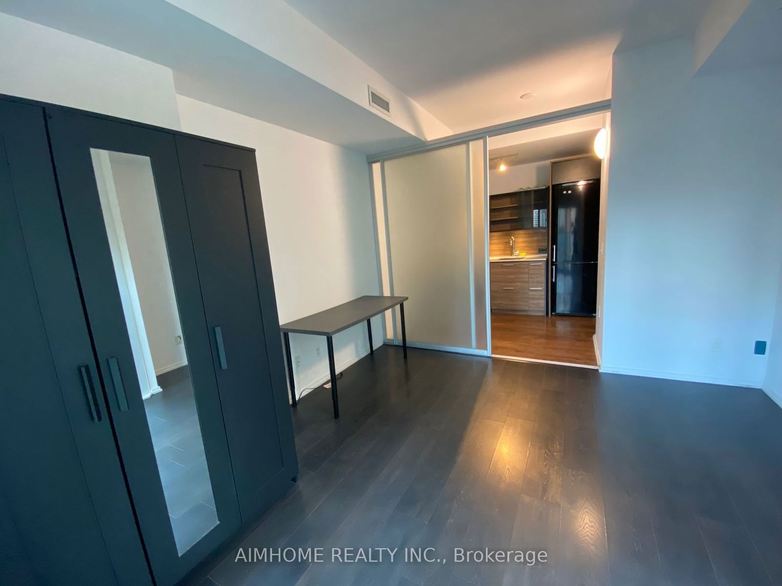 75 St Nicholas St, unit 601 for rent