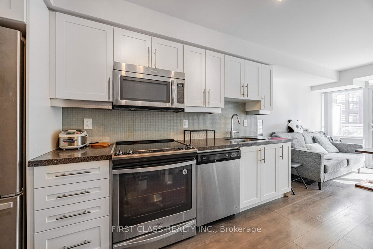 525 Adelaide St W, unit 1022 for sale