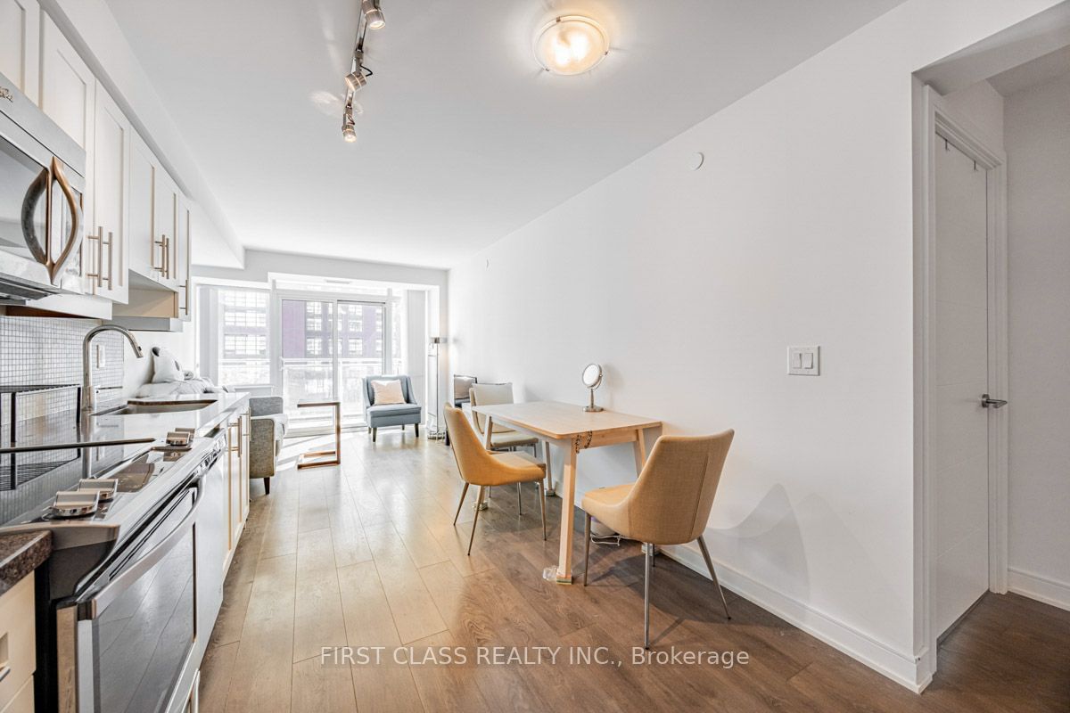 525 Adelaide St W, unit 1022 for sale