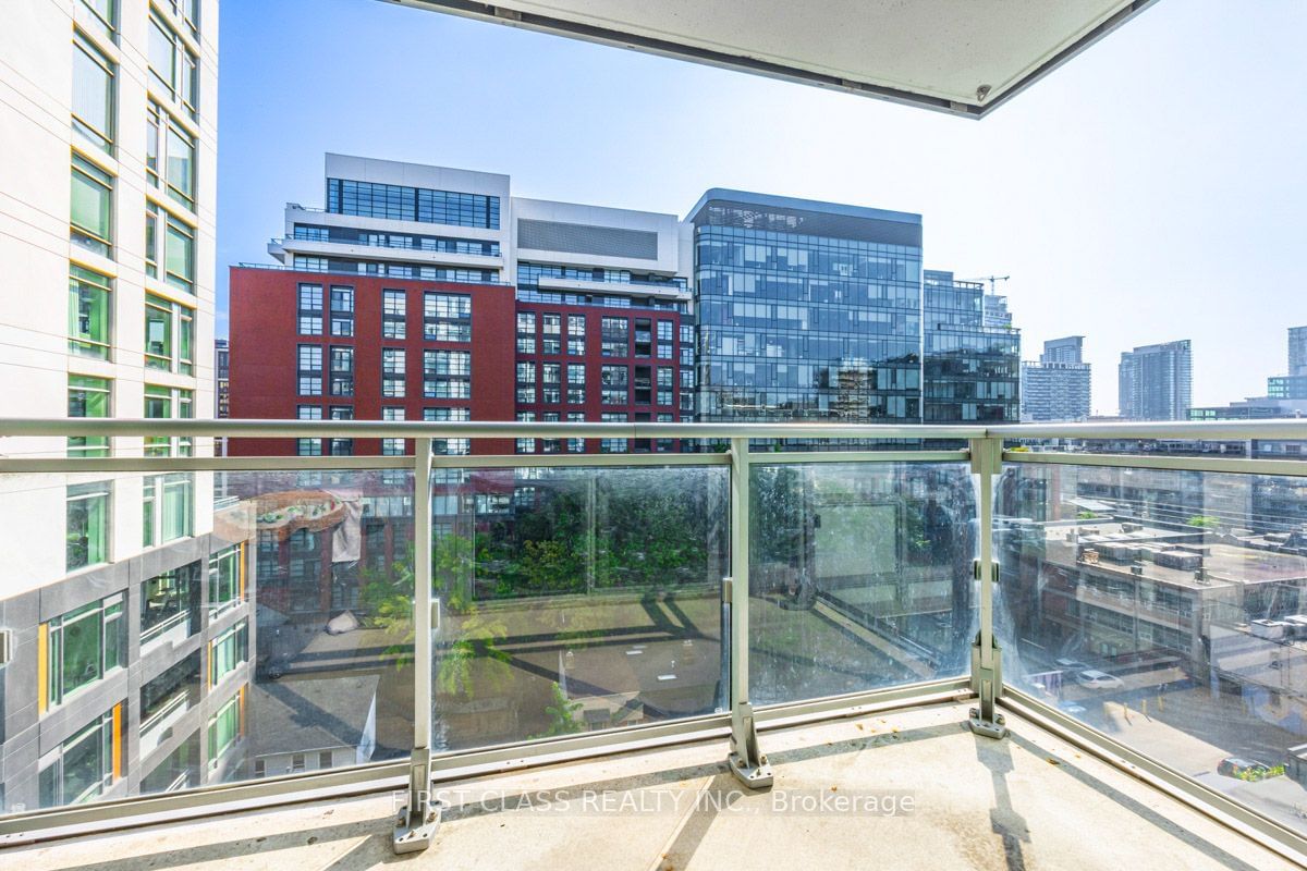 525 Adelaide St W, unit 1022 for sale