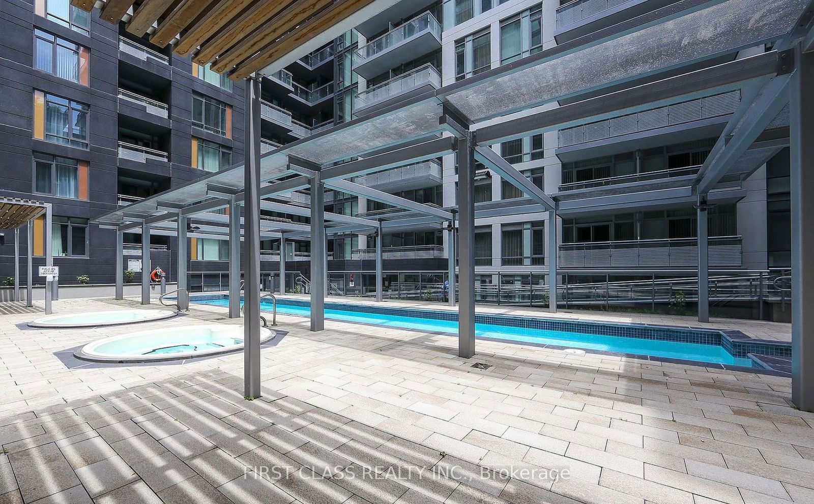 525 Adelaide St W, unit 1022 for sale